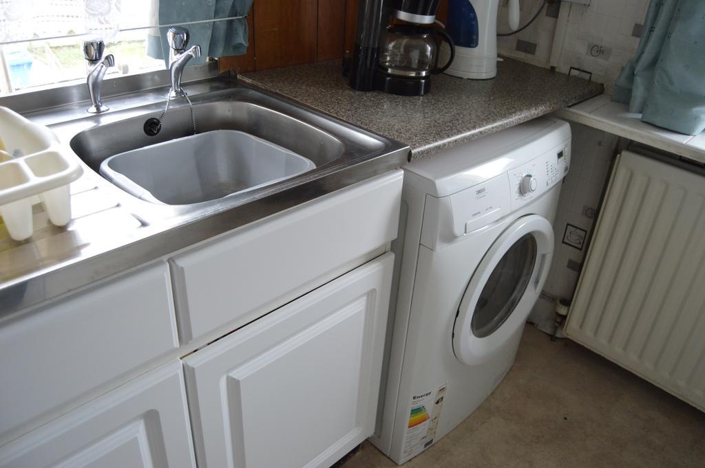 Carnegie Holiday Cottage Dunfermline Rom bilde